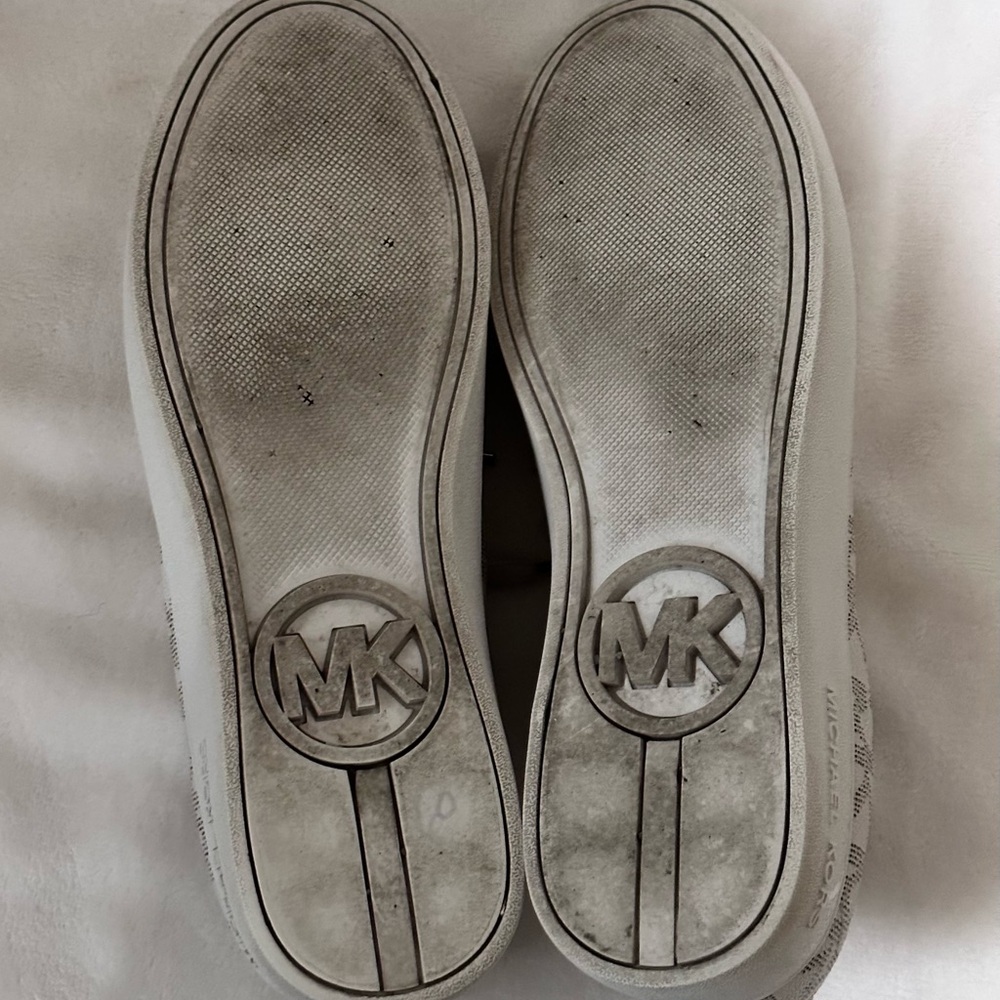 Michael Kors lace up Tennis Shoes - Picture 7 of 8